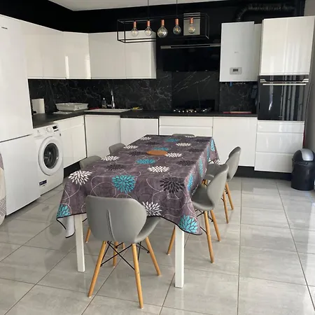 Super Parking + Clim 5 Min Du Centre & Gare Apartamento *